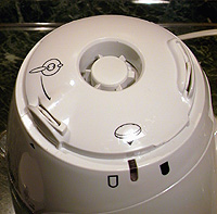 Pojistn mechanismus hornho nhonu - robot AEG KM 850